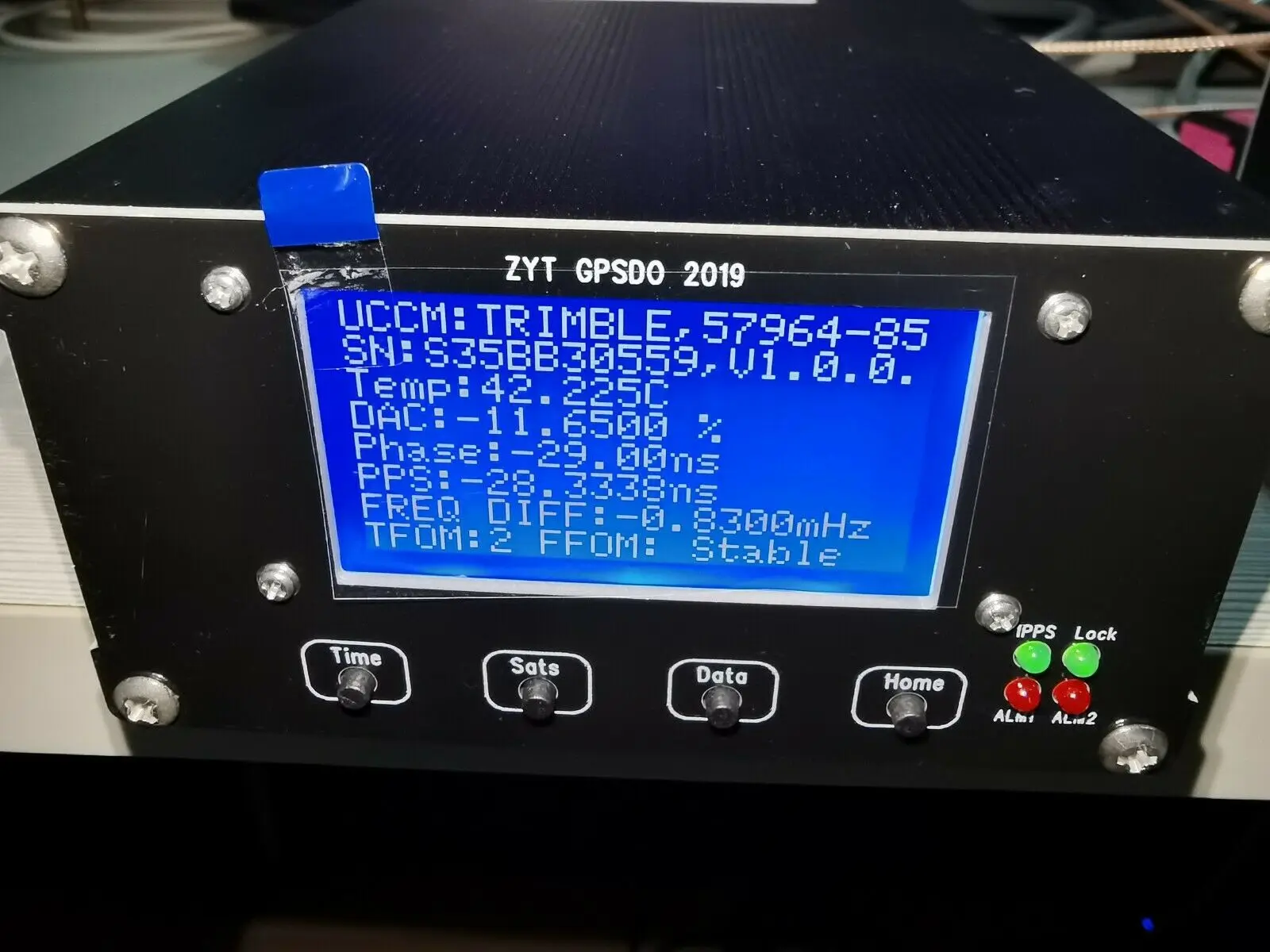 Upgraded version ZYT-GPSDO-1 Trimble LCD 10MHz 1PPS OCXO GPS Disciplined Oscillator