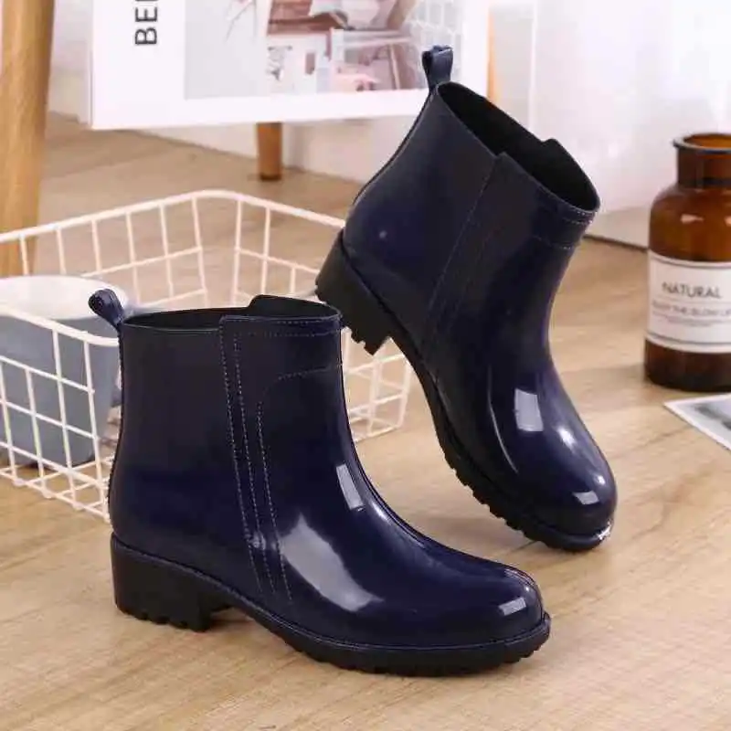 Women Rain Boots Waterproof Rubber Sole Low Heel Winter Shoe Female Middle Tube Fashion New Brand Design Ankle Boot yyuj7