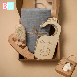 Bite Bites 1set Bath Toys Newborn Bathing Set Wooden Brush Comb Hanger 100% Cotton Bath Towel Photography Supplies Baby Gifts