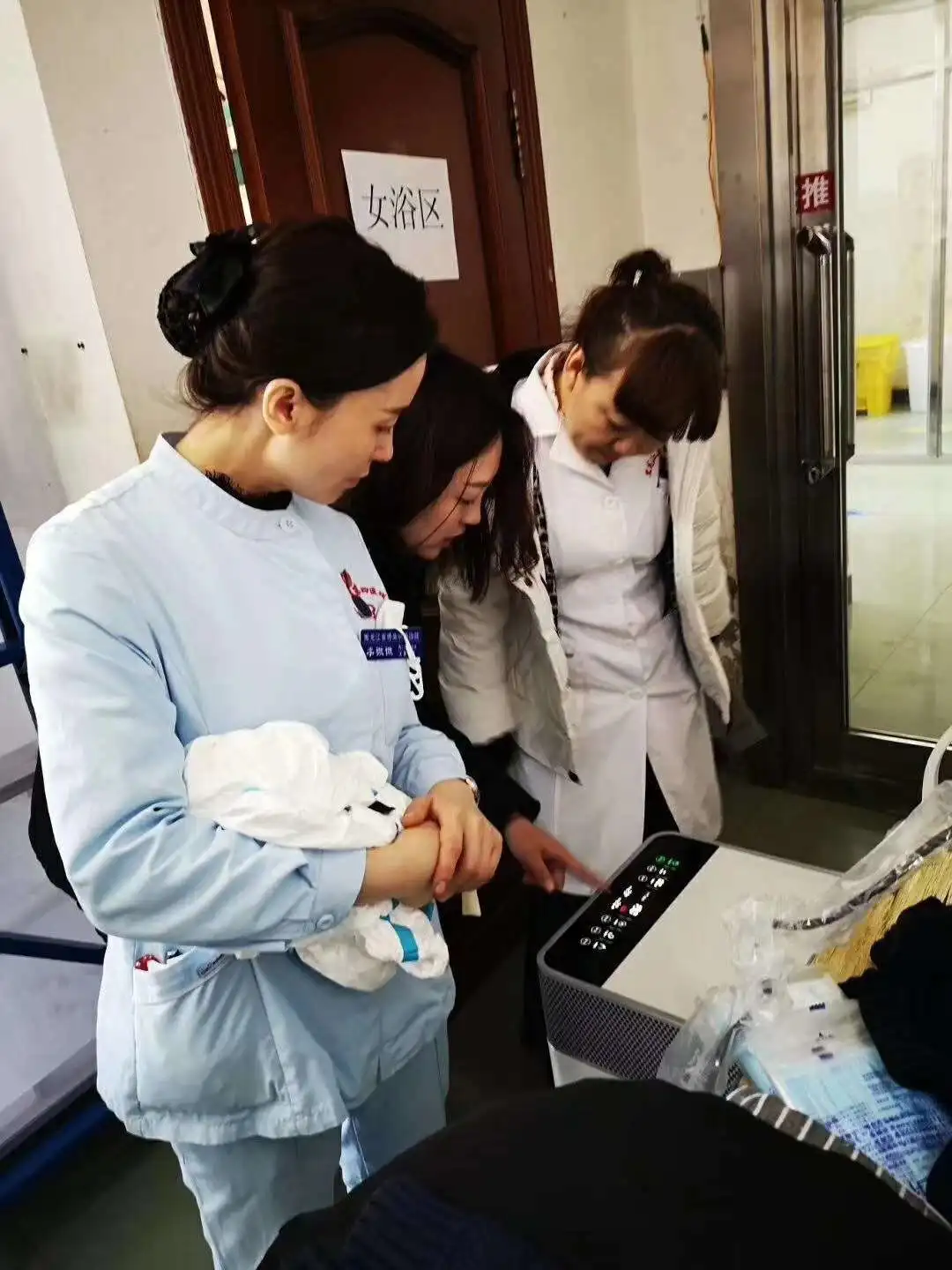 New Classic Professional purifier Electrostatic air filter with UV Light Smart Sensors Auto Modes for 500 sq. ft home large room