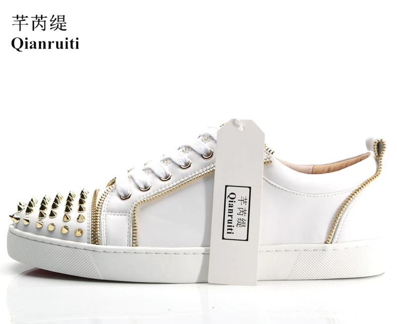 Qianruiti Men Vulcanized shoes Gold Rivet Low Top Fashion Sneakers Zip Trim Round Toe Lace-up Men Spike Runway Sport Shoes