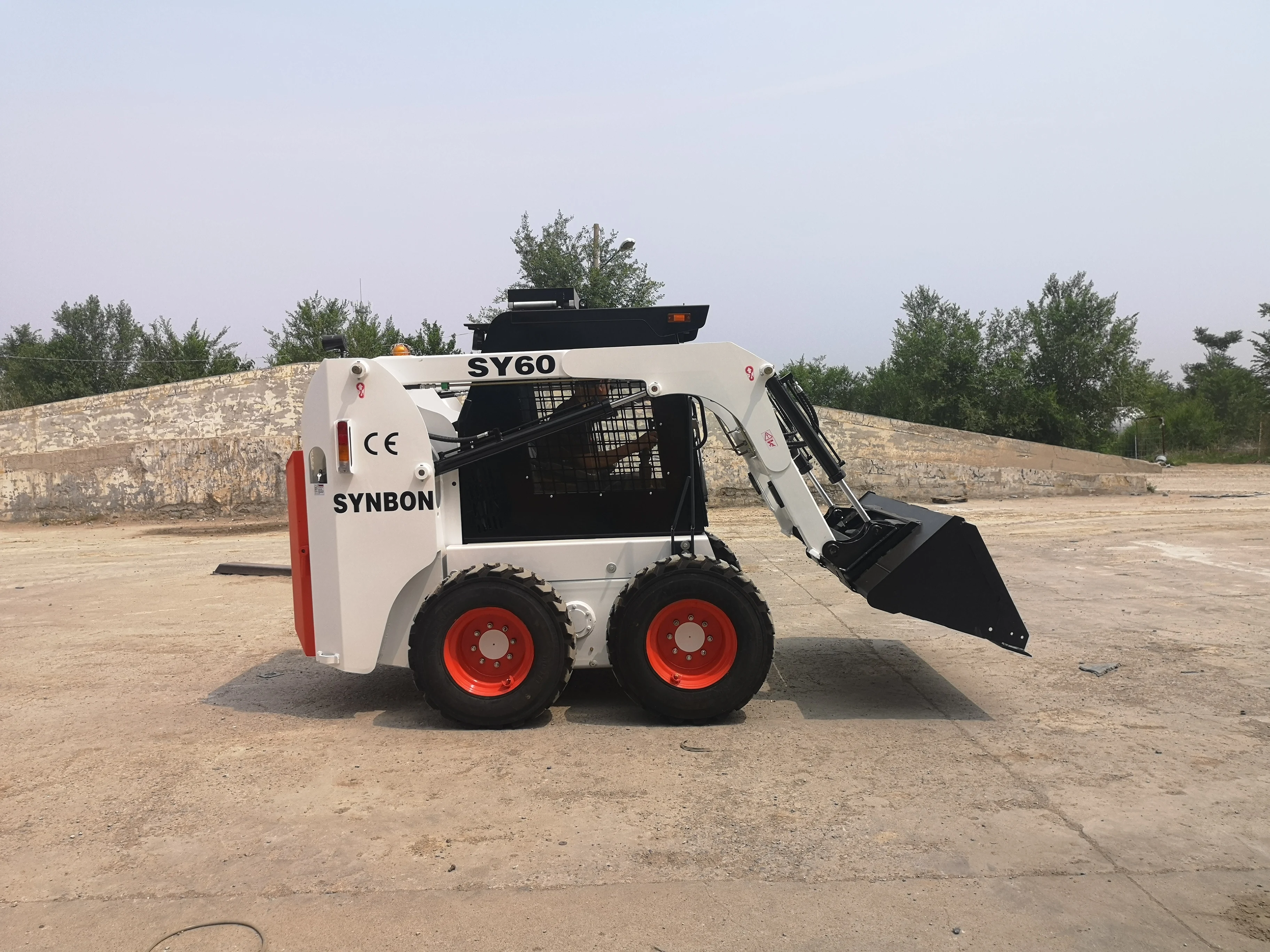 SY60 Mini Skid Steer retroexcavadora con ruedas de carga 850kg Motor hidráulico