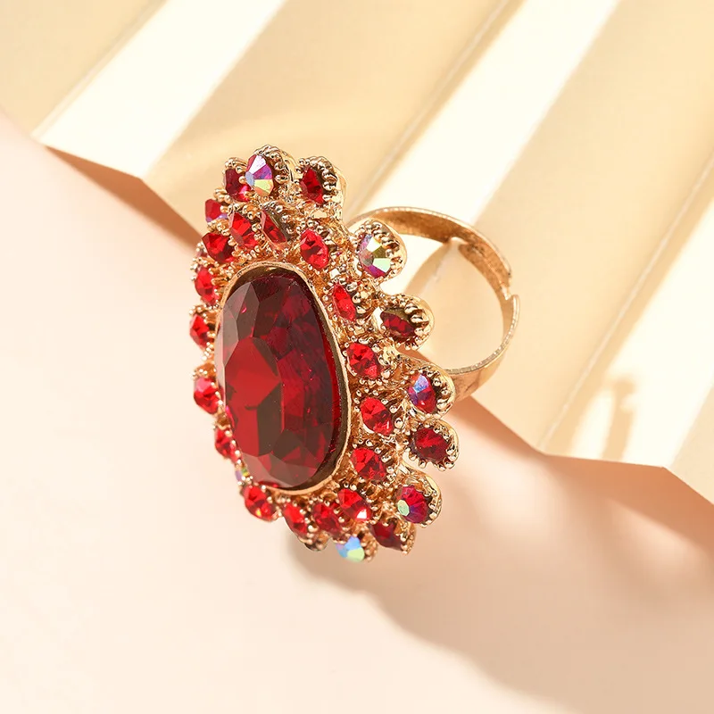 New Temperament Red Crystal Korean Flower Rings for Women Boho Rhinestone Gold Metal Adjustable Ring Wedding Party Jewelry Gift