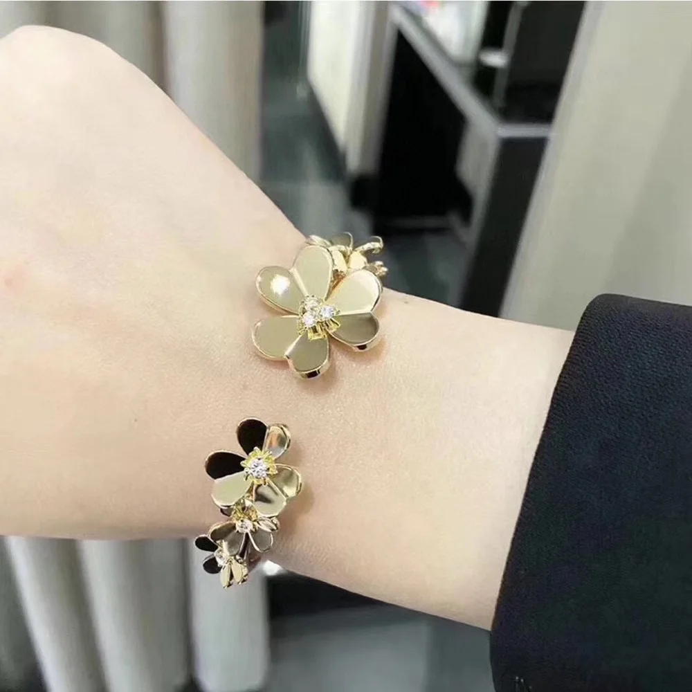 Popular lucky grass Bracelet Flower lady Bracelet Fashion high end and high quality Dance party  Free freight  gift gorgeous