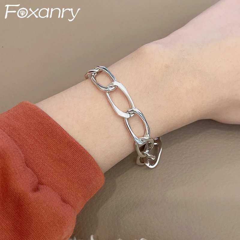 FOXANRY INS Fashion Silver Color Brcacelet for Women Creative Simple Hollow Geometric Chain Brcacelet Party Jewelry Gifts