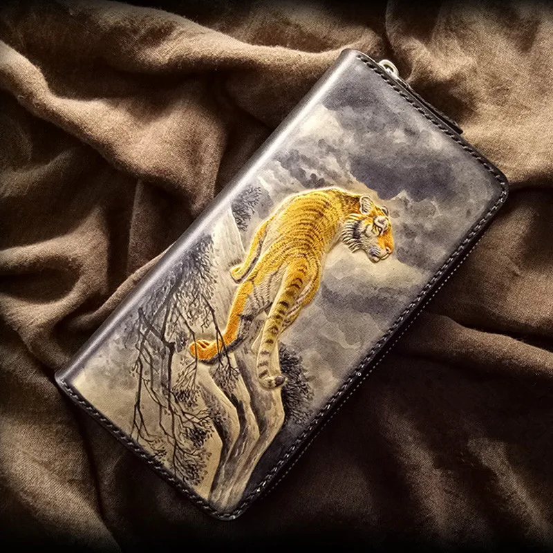 Handmade Wallets Carving King of Mountain Forest Tiger Purses Men Clutch Vegetable Tanned Leather Bag Card Holder