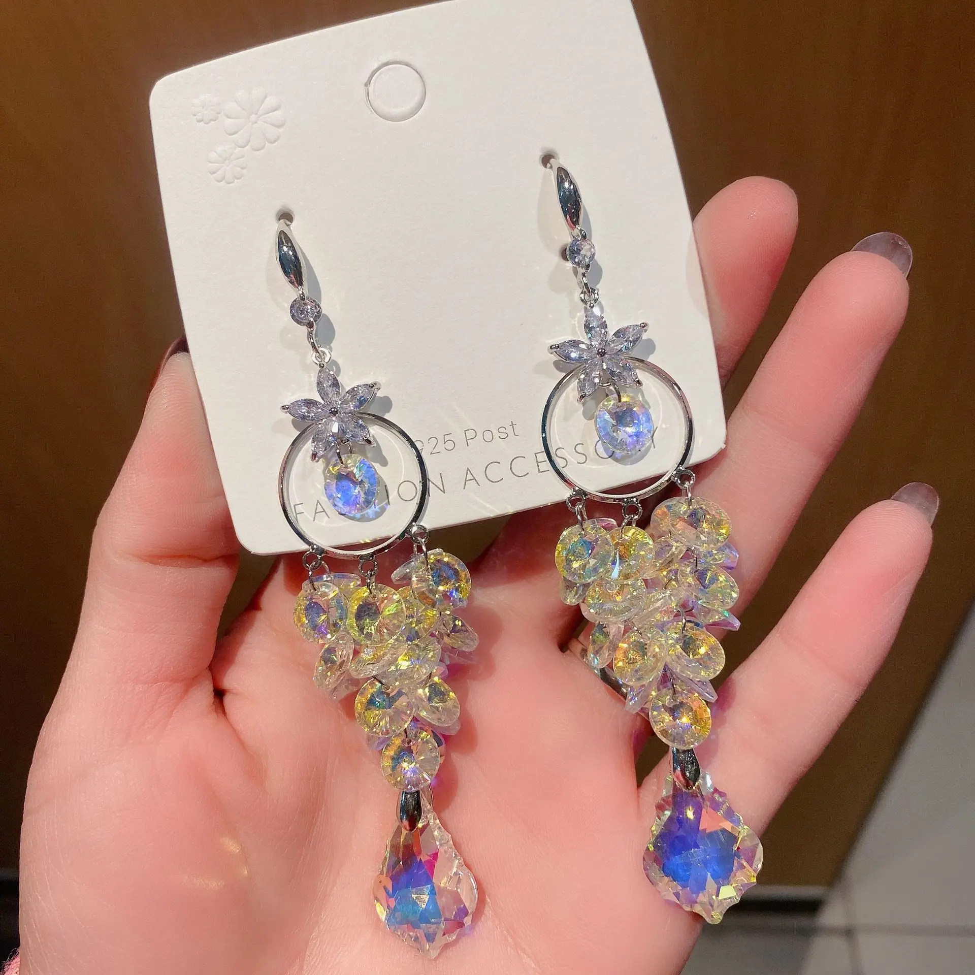Korean shiny Crystal flowers Trendy Women Drop Earrings senior long geometric metal circular fine pearl Earrings