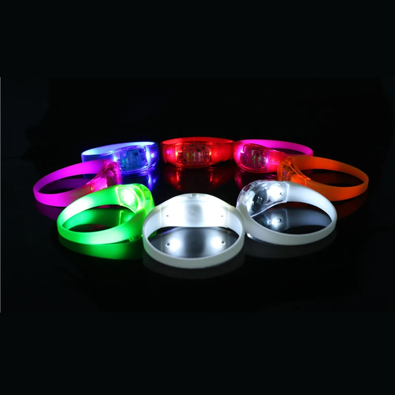 

25pcs Cool Vibration Voice Control LED Light Up Unisex Silicone Bracelet Glow Flash Bangle Gift For Party Decoration