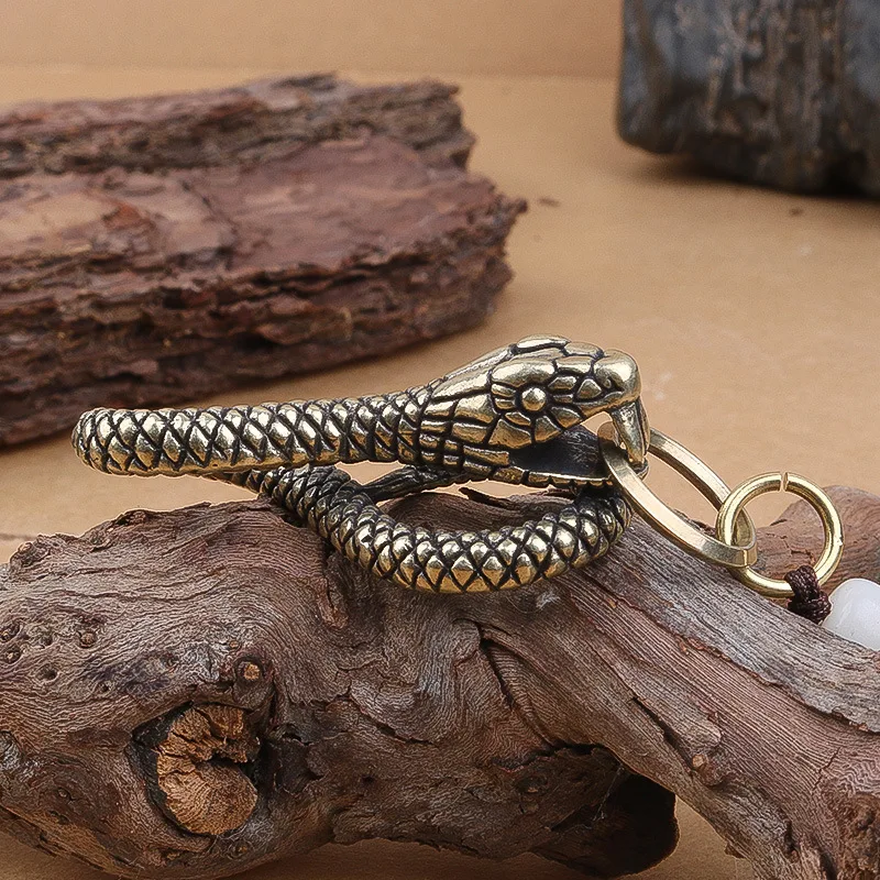 3pcs Snake Pendant Key Chains Retro Brass Key Chain Disc Snake Car Keychains Gold Python Vintage Zodiac Snake Key Ring Gift