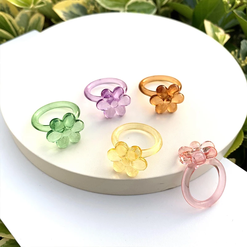 Trendy New Flower Big Cute Rings for Teen Girls Fashion Minimalist Colorful Transparent Acrylic Vintage Finger Rings for Women