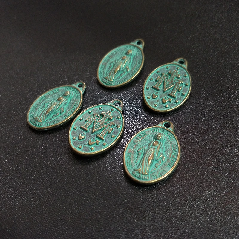 10pcs/bag Retro Patina Plated Zinc Alloy Green Oval Virgin Mary Charms 16*25MM For DIY Necklace Accessories