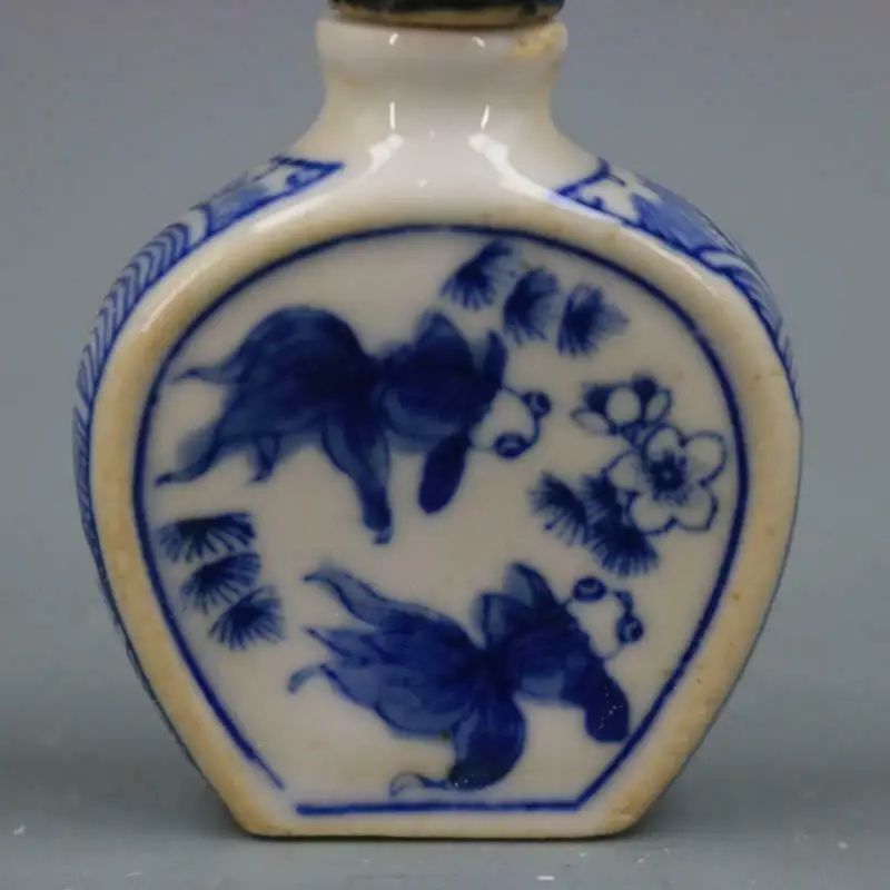 Chinese Blue and White Porcelain Qing Kangxi Goldfish Design Snuff Bottle 2.28