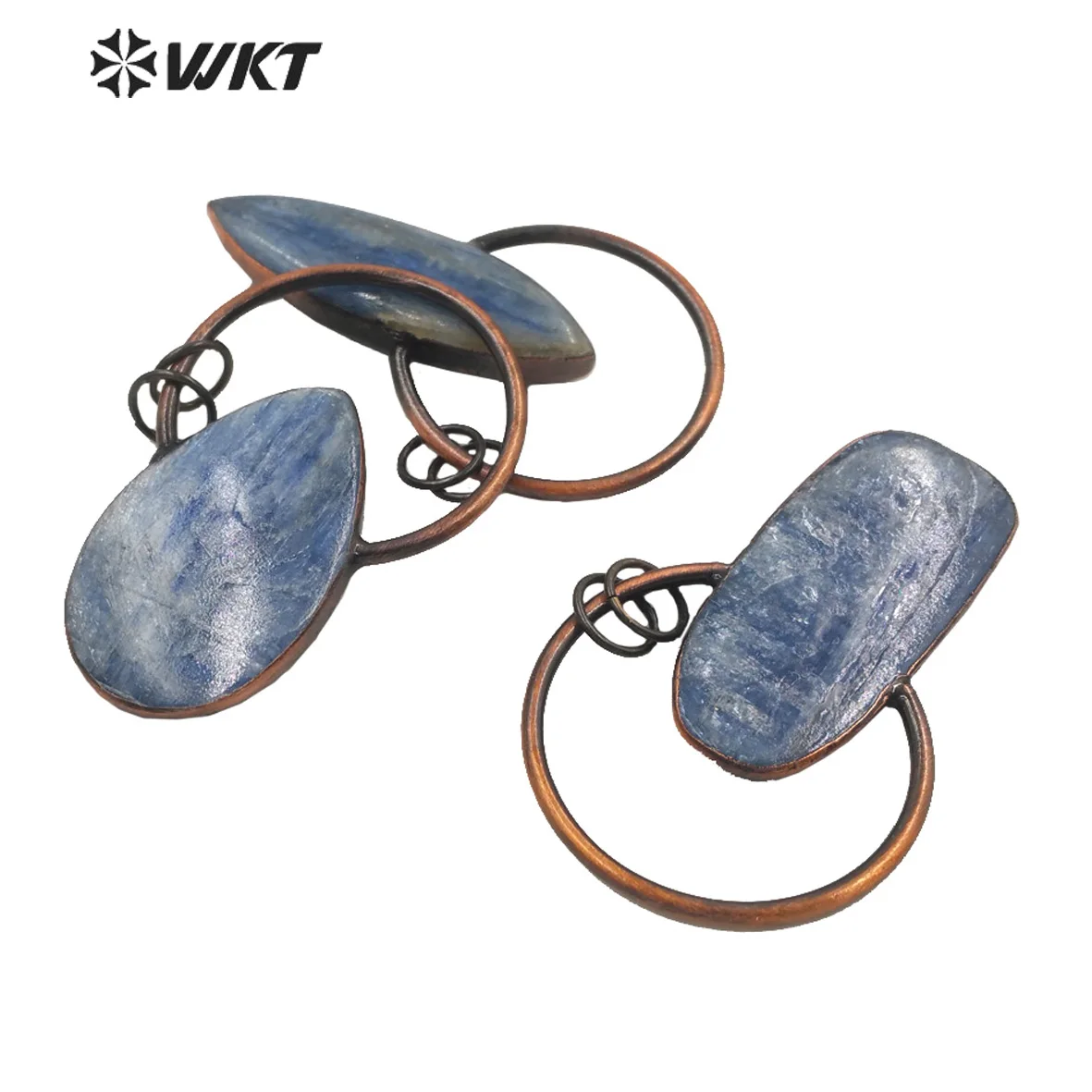 WT-P1688 New Bohemian vintage style Antique copper plated blue kyanite pendant women Retro blue irregular stone jewelry pendant