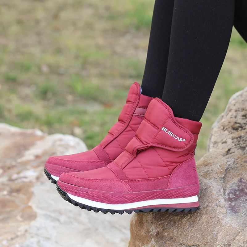 

New Winter Low-tube Plus Velvet Warm Waterproof Anti-skiing Boots Thick-soled Cotton Shoes Women's Outdoor Short Platform Boots