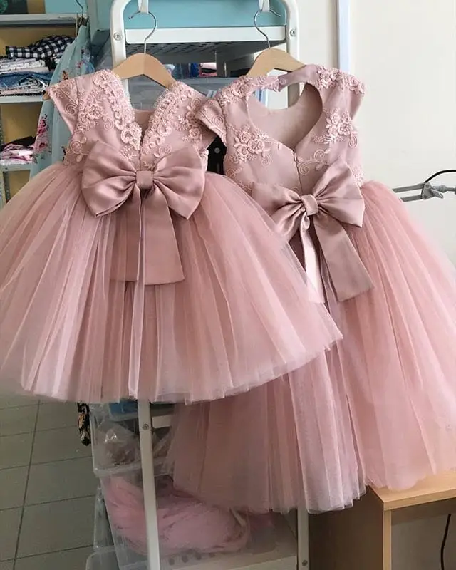 Heart Back  Pink Lace Knee Length Girls Birthday Dresses Ball Gowns Flower Girls Backless Pink Dress Girl Celebration Dresses