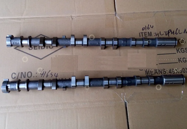 1pcs Engine Camshaft assy. Intake / exhaust for Chinese SAIC ROEWE 750 2.5L V6 Auto car motor parts 10038354