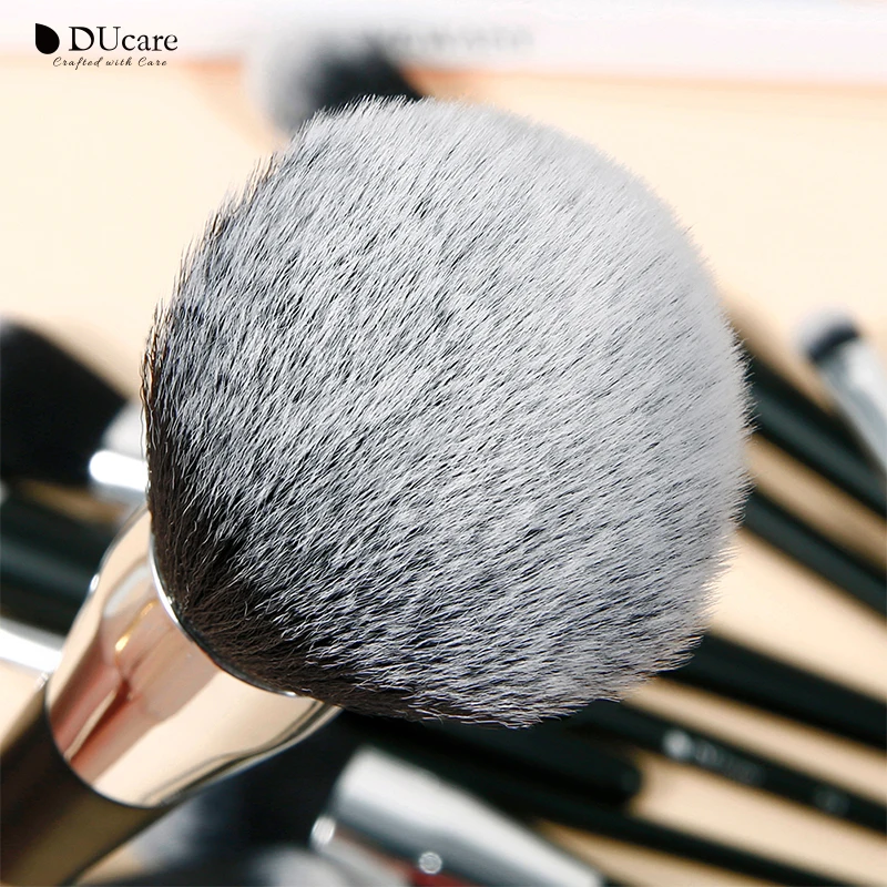 DUcare Professional Makeup Brush Set 32Pcs Synthetic Kabuki Foundation Blending Brush Face Powder Blush Concealers Eye Shadows