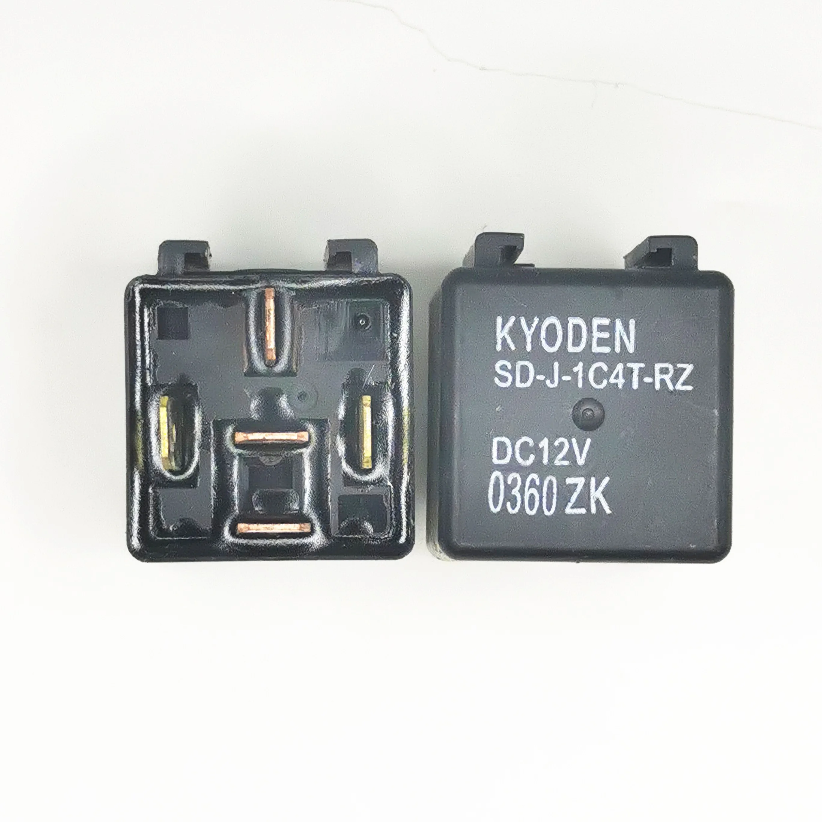 

SD-J-1C4T-RZ DC12V Electromagnetic Power Relay 5 Pins