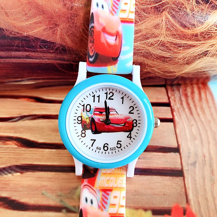 Reloj de dibujos animados Lightning McQueen para niños, correa de silicona, reloj de cuarzo, reloj de coche para niños, regalo óptimo para niños,