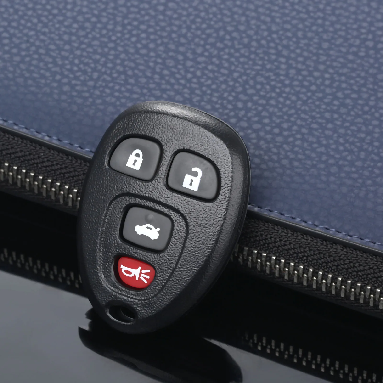 4 Buttons Auto Keyless Entry Remote Car Key Shell Case Fob For Buick Pontiac G5 G6 Chevrolet Rubber Pad Replacement Car Covers