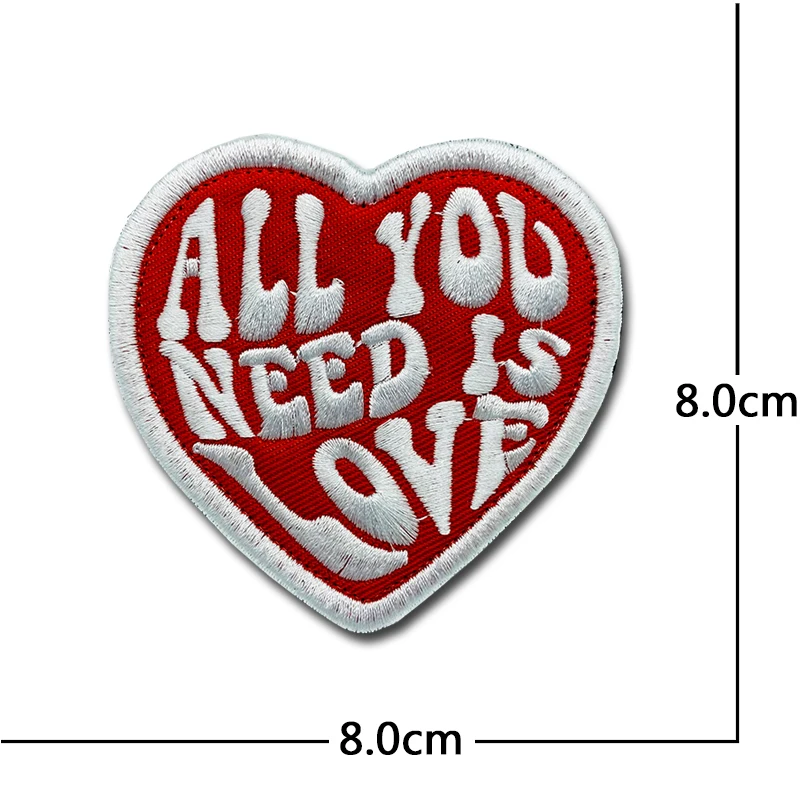 ALL YOU NEED IS LOVE Toppe ricamate di alta qualità Creatività Badge Hook Loop Bracciale 3D Stick sulla giacca Zaino Adesivo