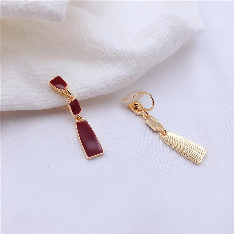 Earrings French wine red retro Hong Kong style temperament long tassel ear clip without pierced female round face was thin