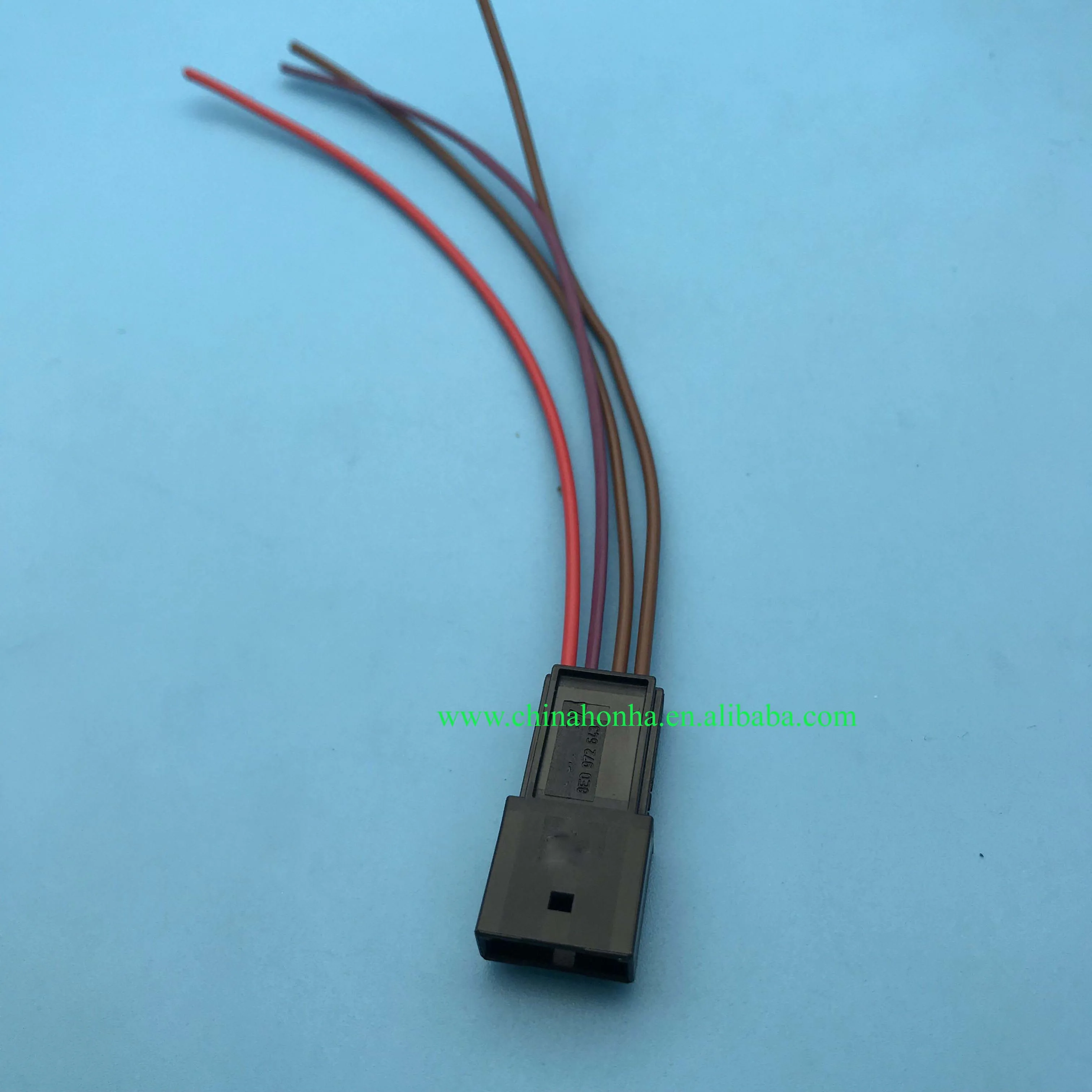 

Free shipping 100 pcs 8E0972643 original 4 pin unsealed connector with 15cm and 20AWG wire