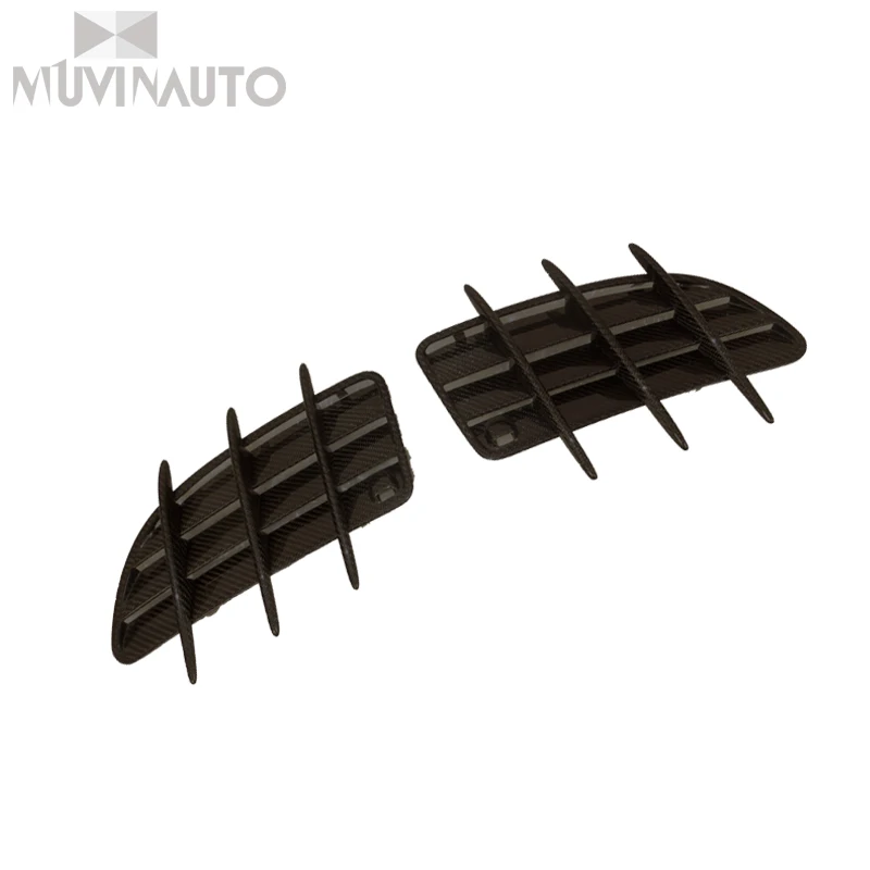 For Benz SLKR171 carbon fiber machine cover is modified into air inlet.