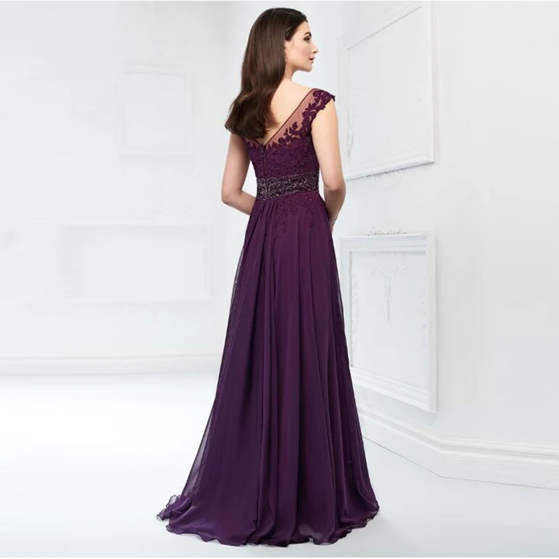 Gorgeous Purple Mother Dresses 2023 High Side Slit Cap Sleeves Plunge V Neck Lace  of the Groom Gowns Back Out Beaded