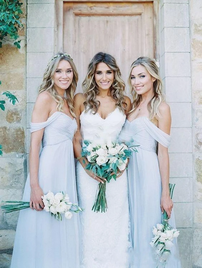 

2025 Sky Blue Off Shoulder Beach Chiffon Long Bridesmaid Dresses Bohemian Wedding Party Guest Bridesmaids Gowns