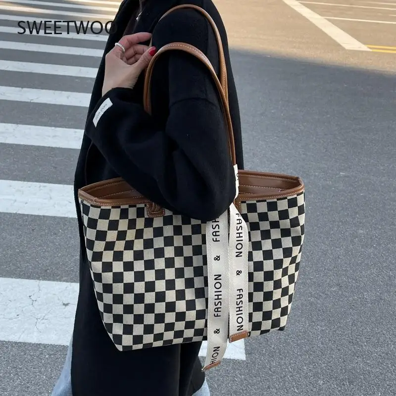 

Plaid Women Tote Bag Large Capacity Travel Simple Portable PU Leather Shoulder Bag for Daily Shopping 2022