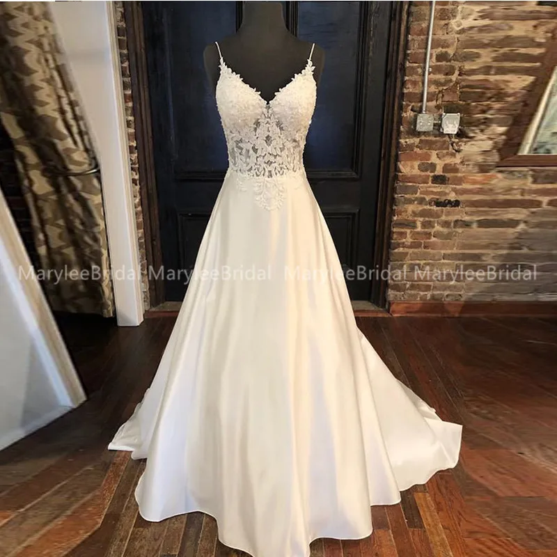 Elegant White Ivory Satin Wedding Dresses V-neck Spaghetti Straps Vestido De Noiva Illusion Venice Lace Low Back Wedding Gowns