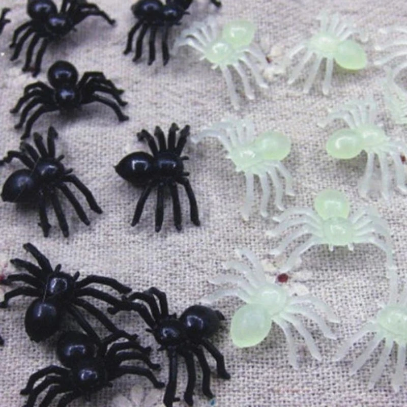 50pcs Halloween Decorative Spiders Small Black Plastic Fake Spider Toys Halloween Funny Joke Prank Realistic Props