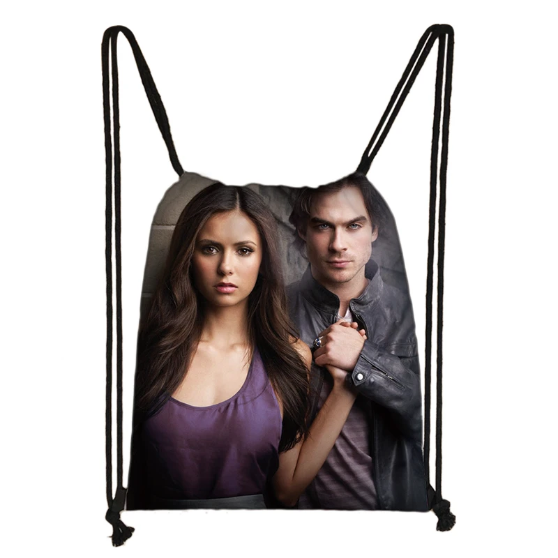 

Дневники вампира, сумка на шнурке, рюкзак с принтом, повседневный рюкзак для мальчиков и девочек, сумки на шнурке