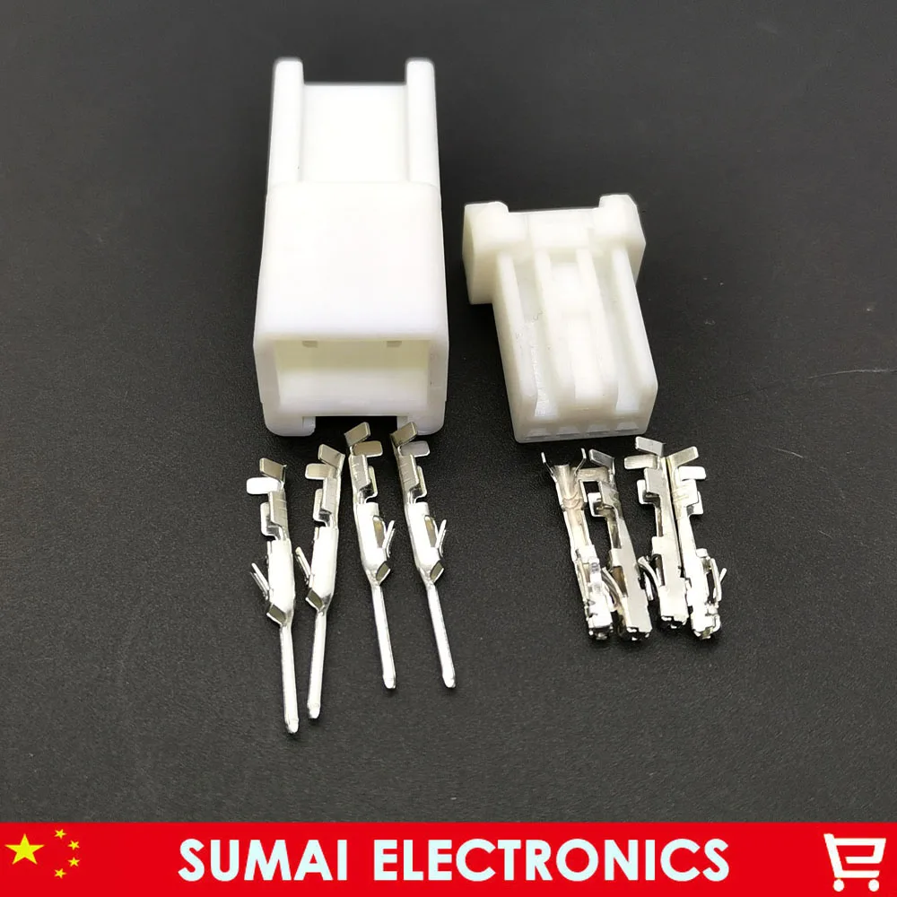 Connecteur 4 broches 6098-4978 La solution fiable pour les connexions électriques automobiles et moto