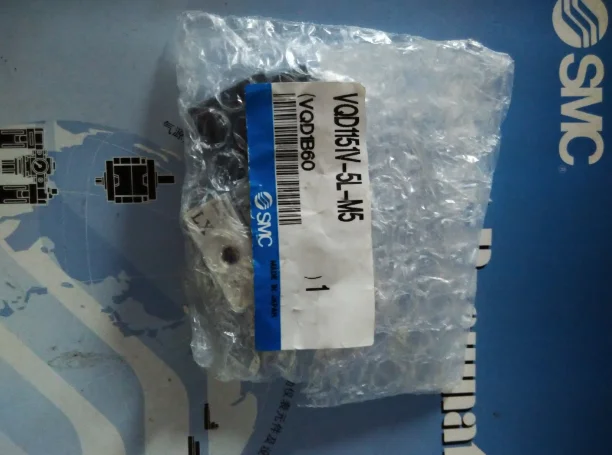 

1PC New SMC VQD1151V-5L-M5 Solenoid Valve