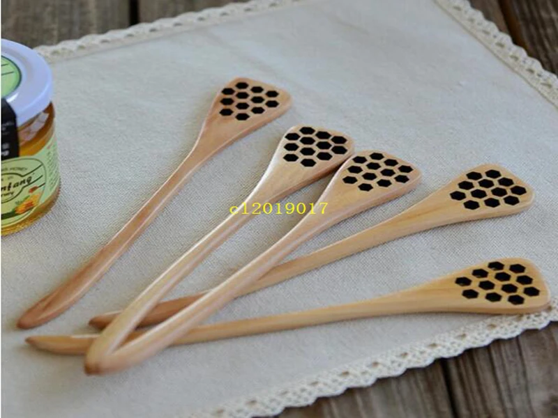 

18cm Wooden Carving Honey Stirring Honey Spoons Honeycomb Carved Honey Dipper Kitchen Flatware