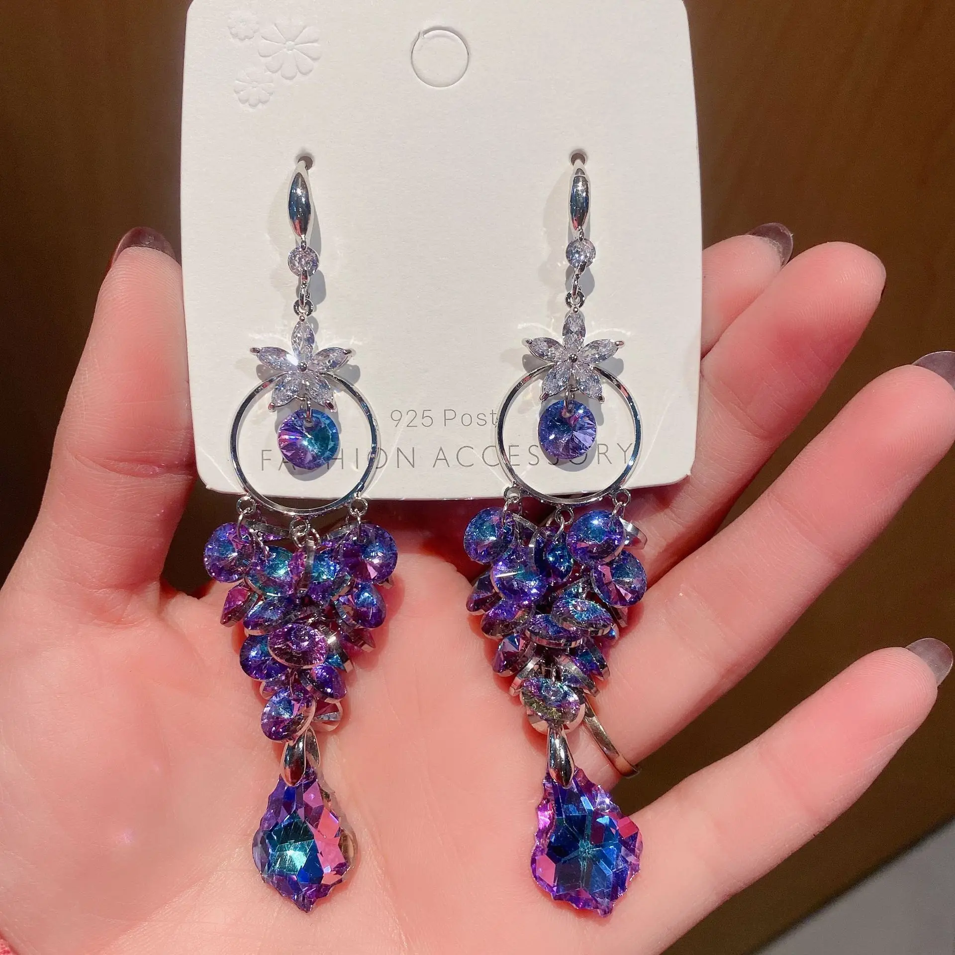 Korean shiny Crystal flowers Trendy Women Drop Earrings senior long geometric metal circular fine pearl Earrings