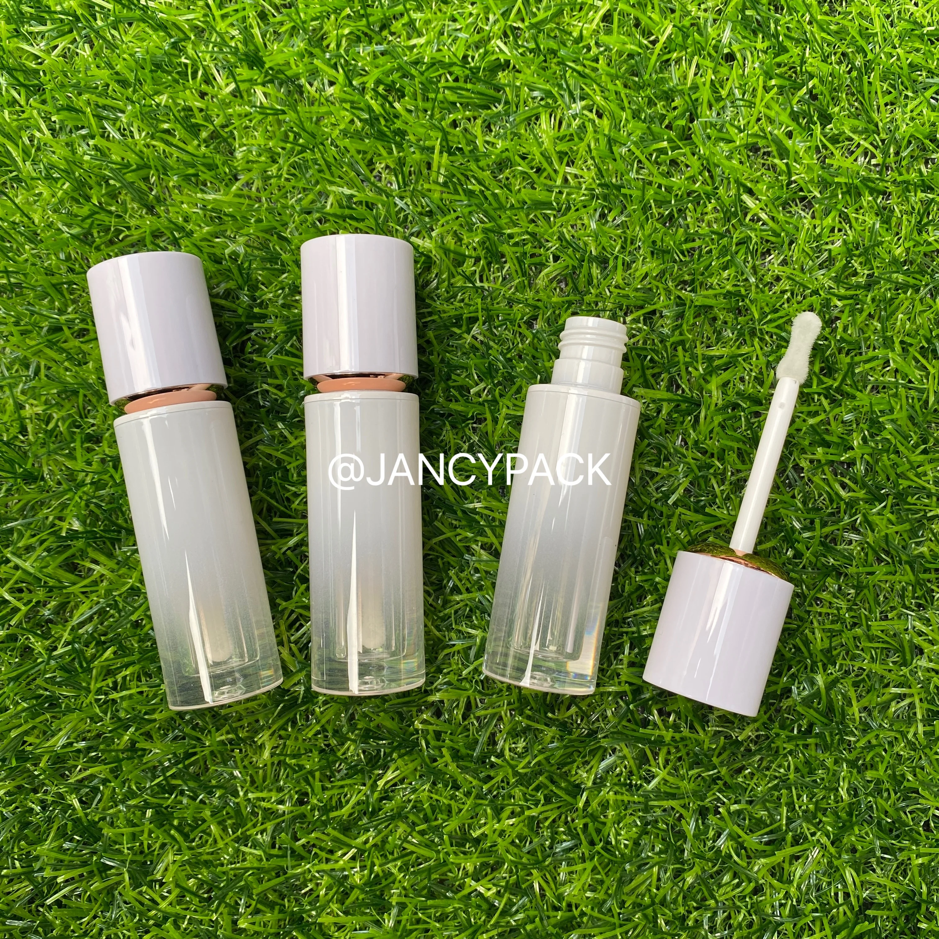 

Wholesale 3ml Custom Logo Lipgloss Wand Tubes gradient white Cylinder empty Full Clear Lip balm container lip tint bottle