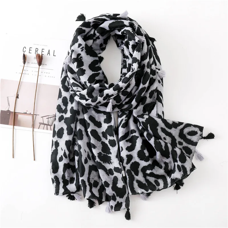 2021 Printed Leopard Scarf female autumn Muslim women hijab scarves Tassel Large Size Headband Handkerchief Women\'s Bandana