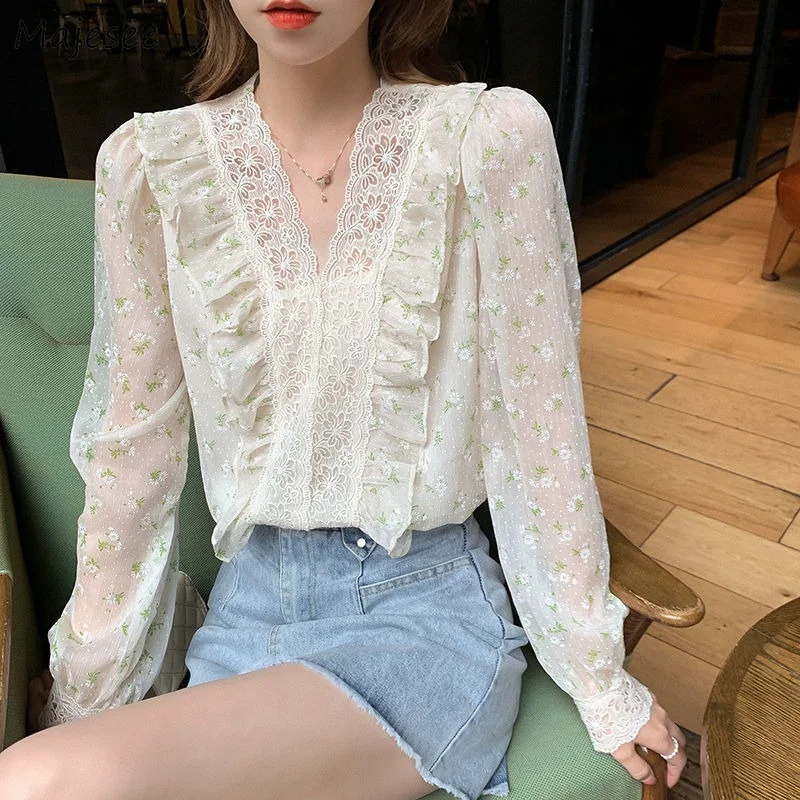 Blouse Women French Style Lace V-neck Long Sleeve Floral Romantic High Quality Elegant Stylish Summer Sun-protection Female Sexy