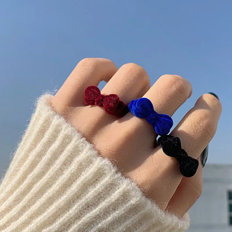 Vintage Flocking Bow Rings for Women Velvet Winter Funny Animal Bear Rings Girls Party Proposal Wedding Jewelry New Year Gift