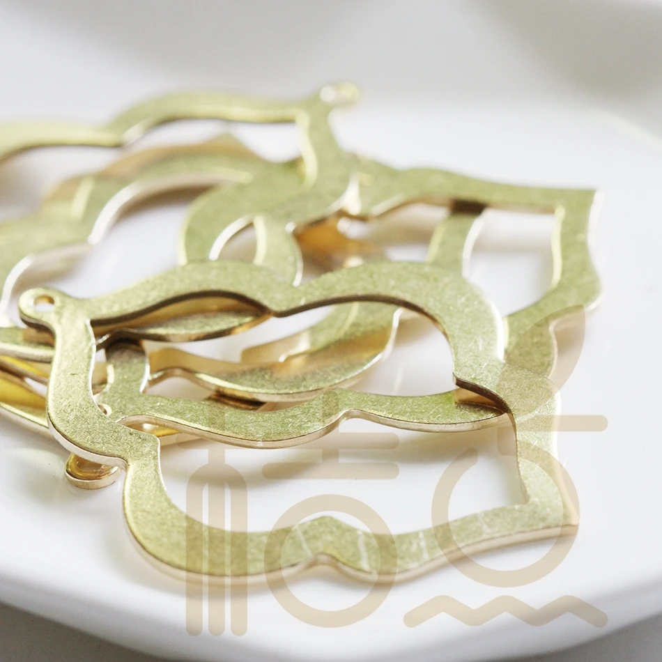 DIY Supply-Solid Brass Finding Brushed Flower Charm - 49x37.6mm (4106C)