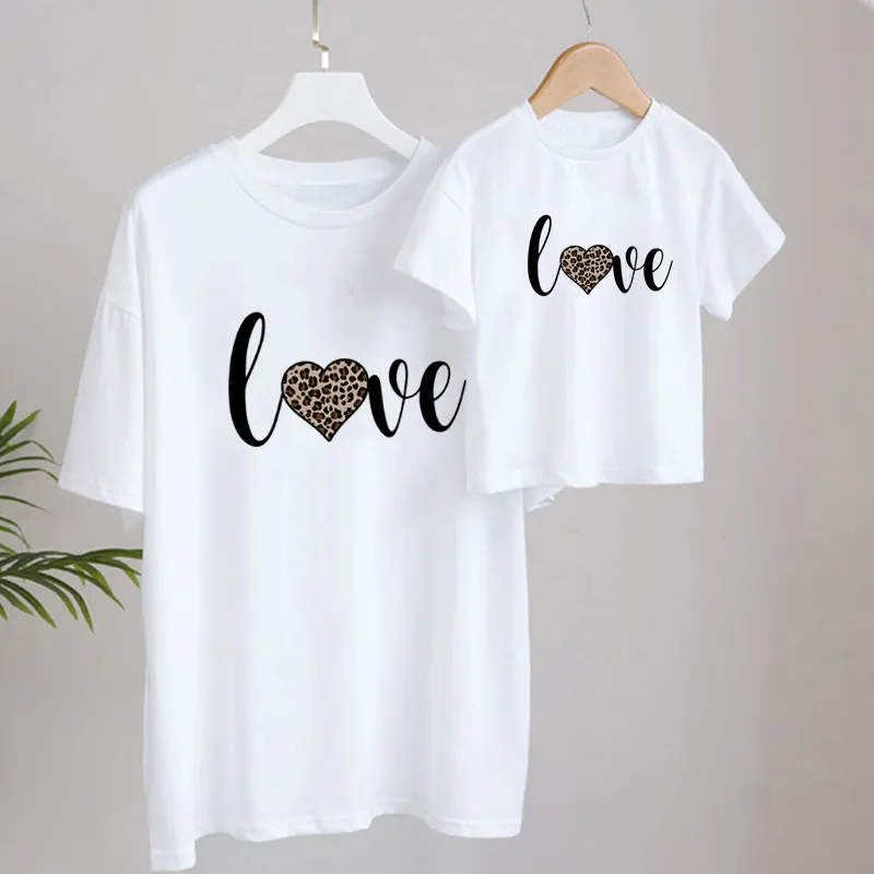 

Leopard Heart Love Print Family Matching T shirt Summer Short Sleeve Fashion Family Look T-shirts Mother And Daughter Clothes