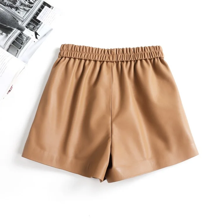 2021 Spring Women's High quality genuine leather Elastic waist Shorts C397