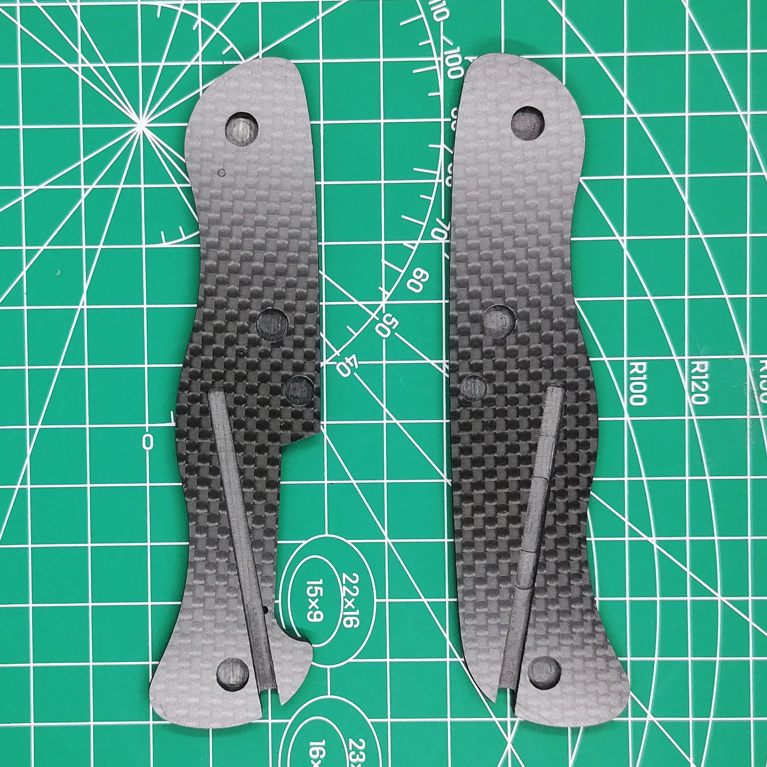 1 Pair Custom Hand Made 3K Full Carbon Fiber Saber Knife Replacement Scales for 111mm Victorinox Swiss Army Knife EDC Mod