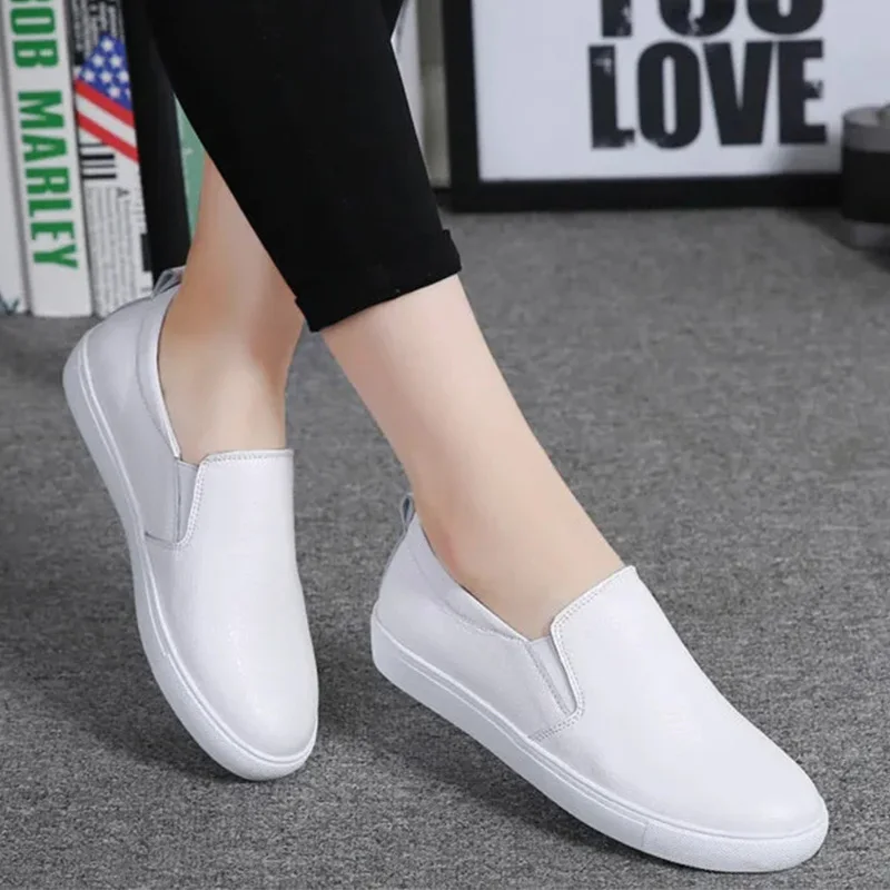 2021 Vintage leather flats women trekking summer shoes wear resitant white flats female loafers