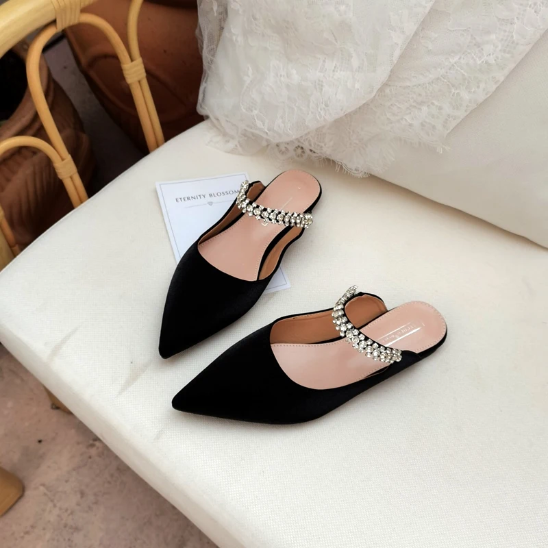 Fashion Women Slippers Pointed Toe Casual Ladies Slides Flip Flops Rhinestone Chain Flat Heels Summer Comfortable Soft Soles