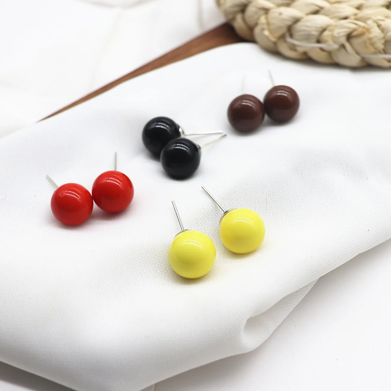 New Simple And Versatile Round Bead Earrings Net Red Ins Small Colored Beads Earrings Party Women's Fashion Accessories