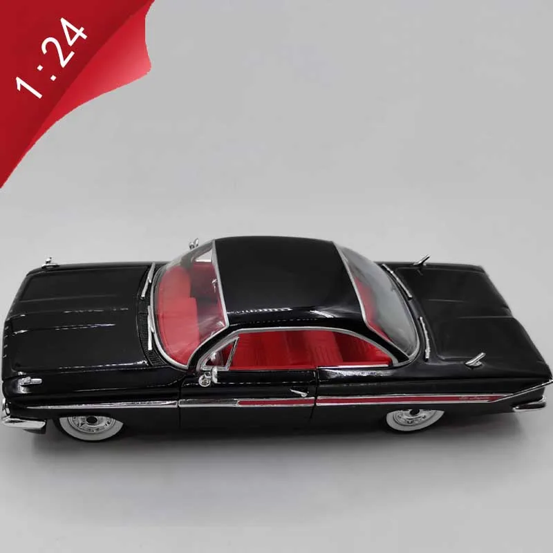 1:24 scale metal alloy car die-casting sports car model adult children toys collection gift family display